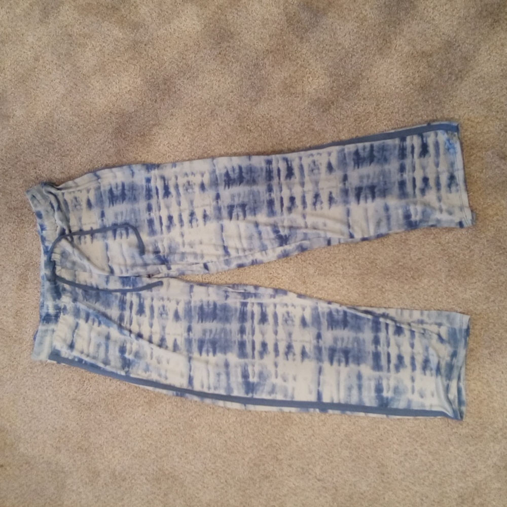 Lucky Brand blue and white pajama pants size M